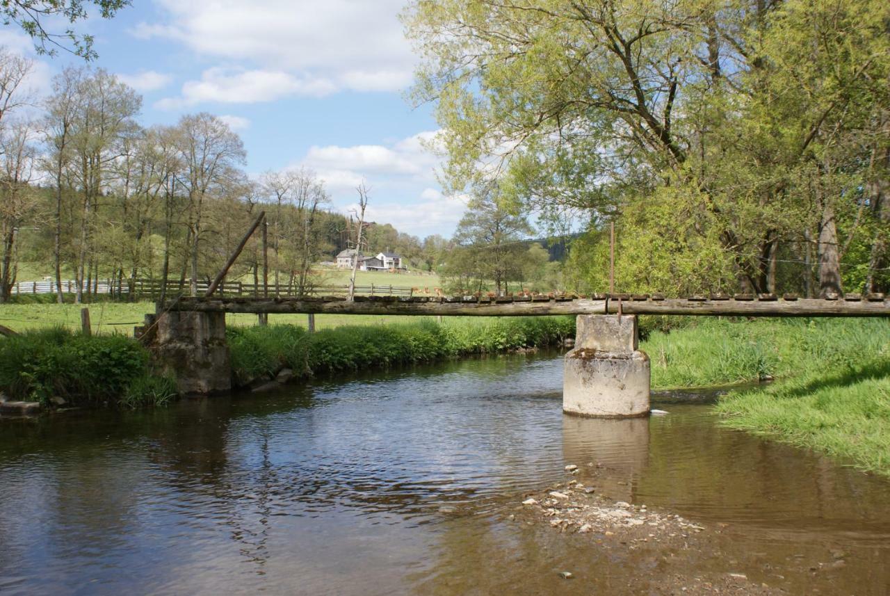 Le Gite De L Ourthe Ortheuville Exteriör bild